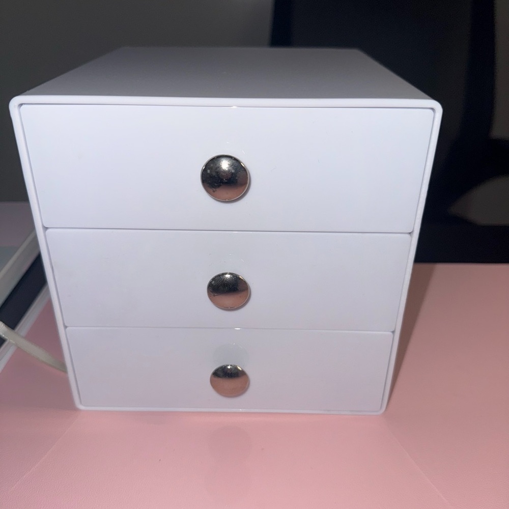 Amazon White 3-Drawer Makeup Organizer